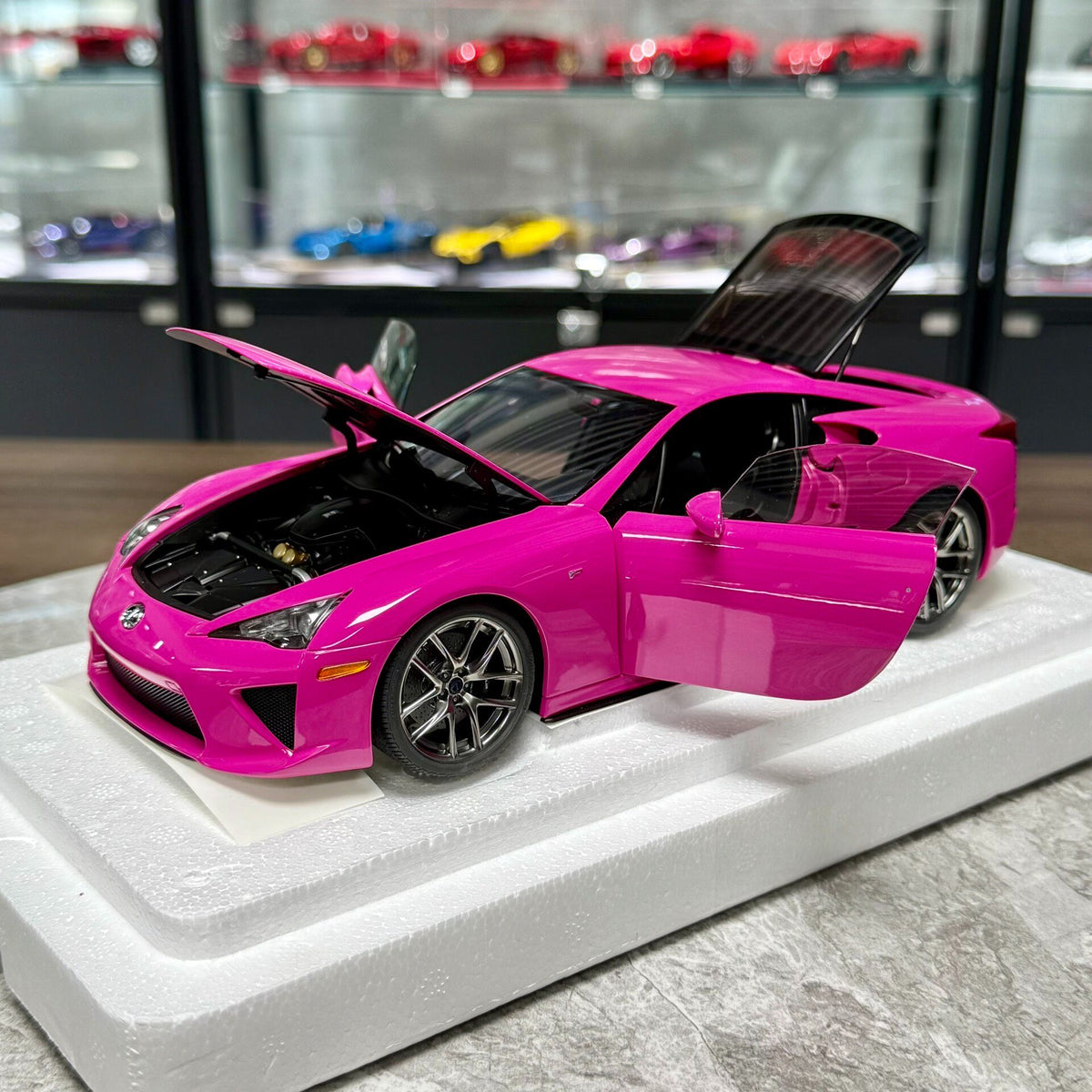 AUTOart AA 1 18 LEXUS L LFA 1:18 - immagine 7