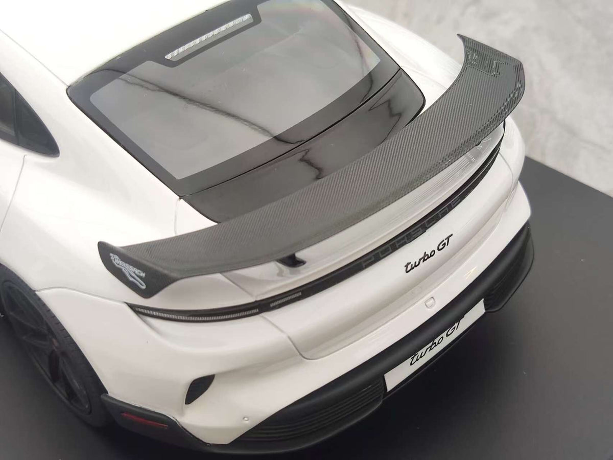 MINICHAMPS Porsche TAYCAN TUR TURBO 117069404 1:18 White - immagine 7