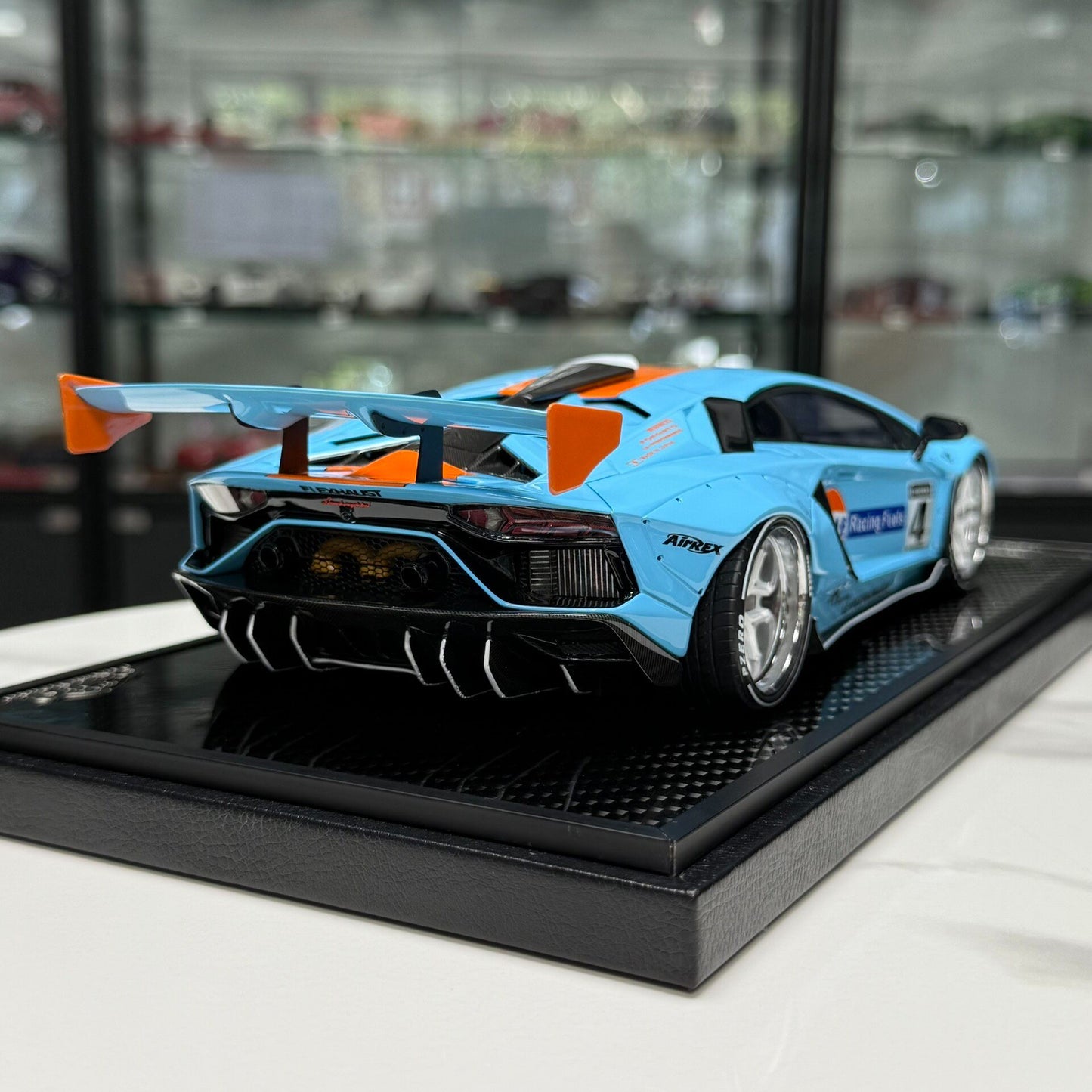 VIP Models Lamborghini Aventador SVJ 1:18 Resin Model image 7