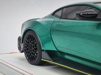 Scale Model Runner Aston Martin Valour RNR 020 1:18 - immagine 7