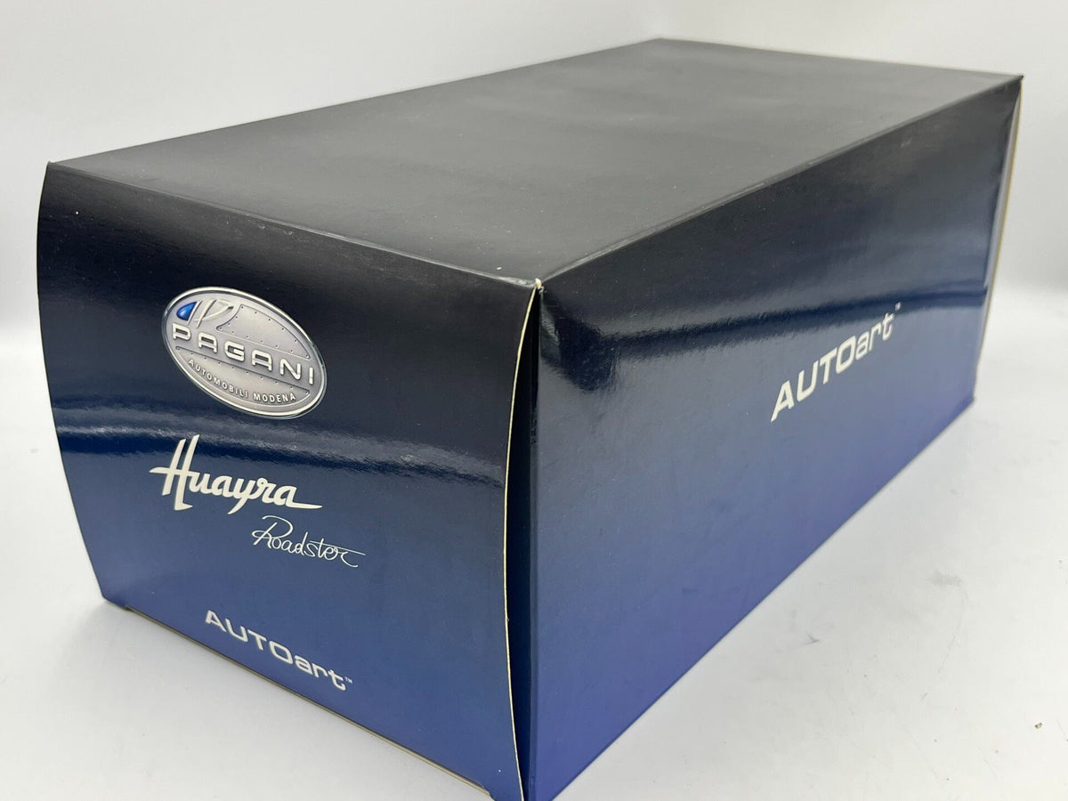 AUTOart AA Pagani Huayra Roadster 1:18 - immagine 7