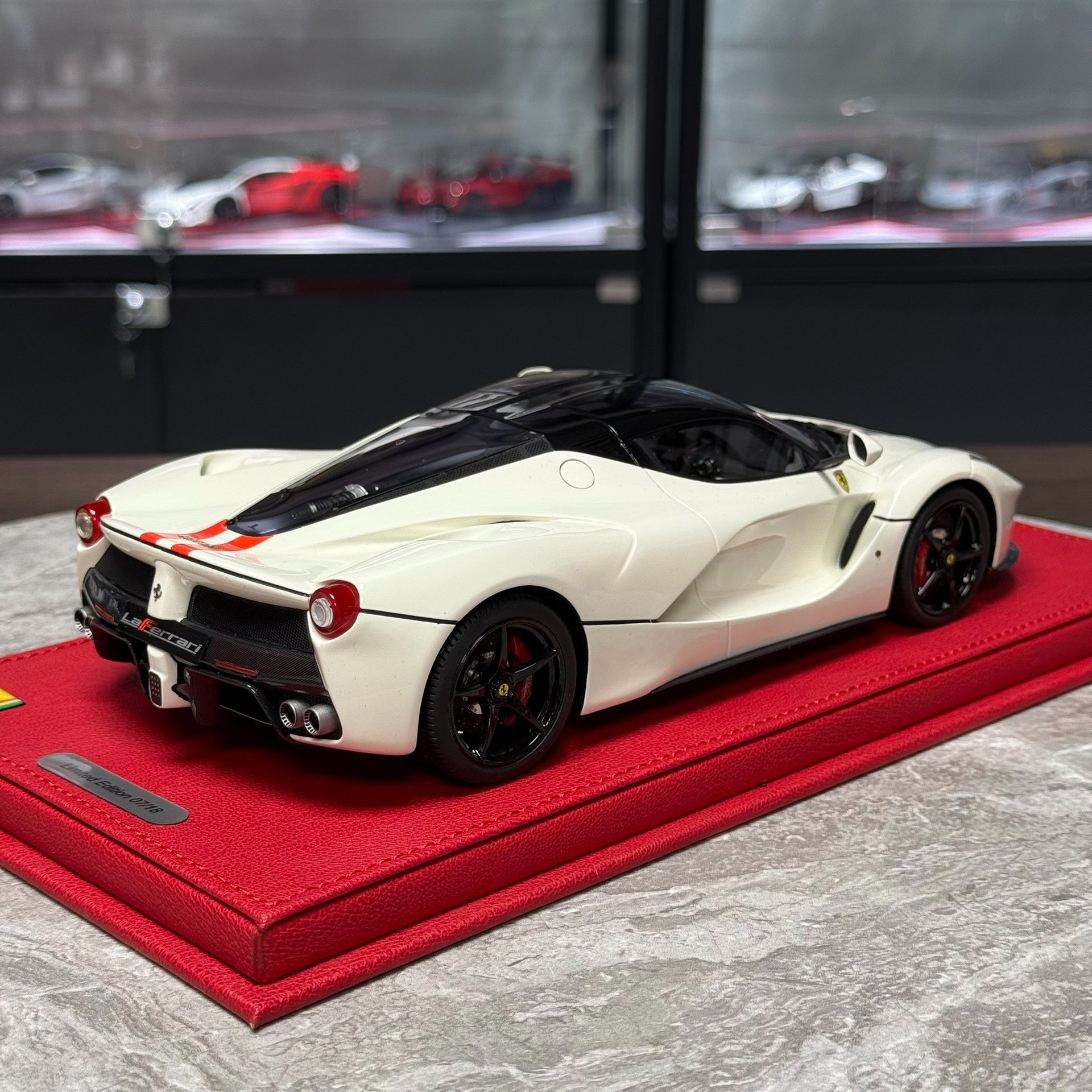 BBR Ferrari LaFerrari 1:18 Resin Model image 7