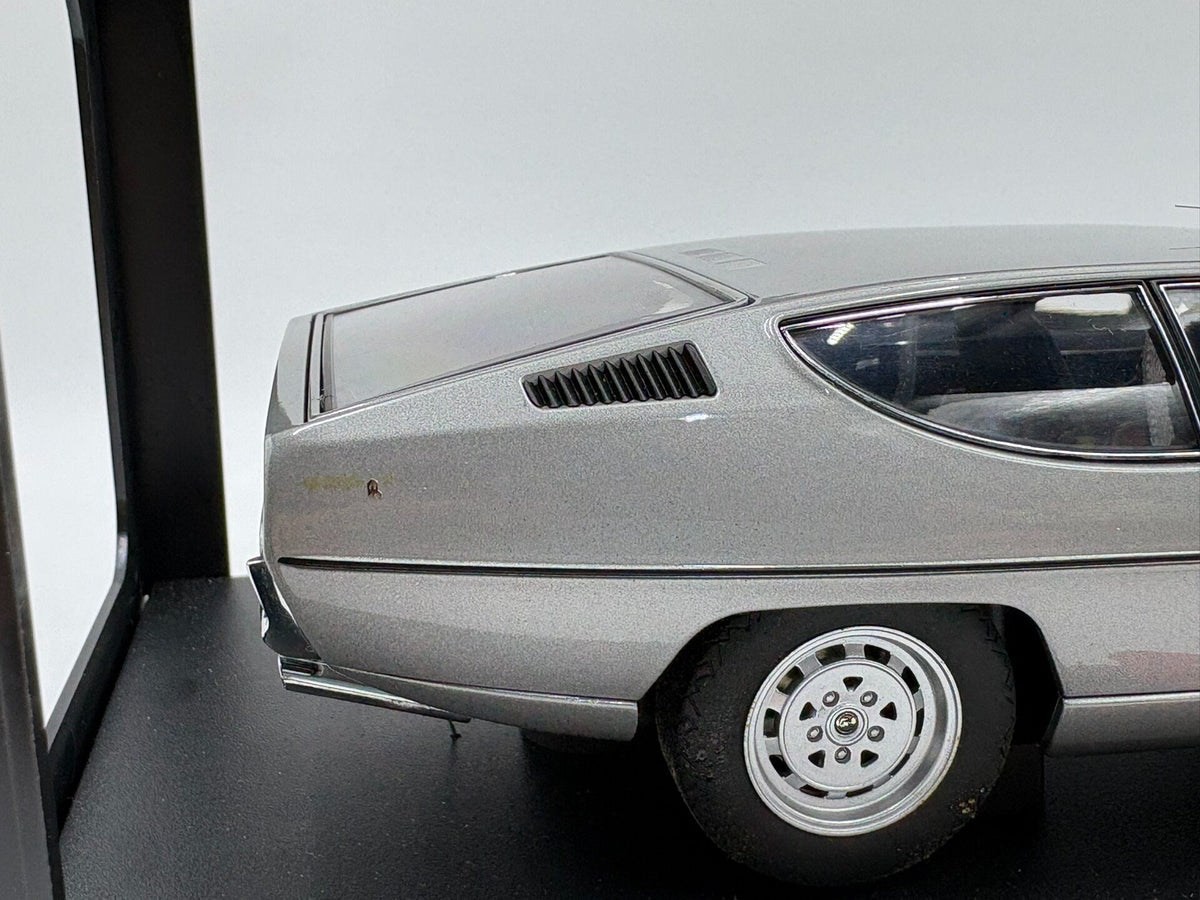 AUTOart 1 18 Lamborghini Espada DiecastModel 1:18 Silver - immagine 7
