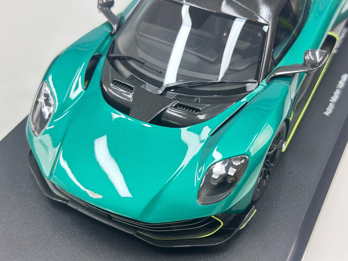 TopSpeed Aston Martin Valhalla P Podium 1:18 Green - immagine 7