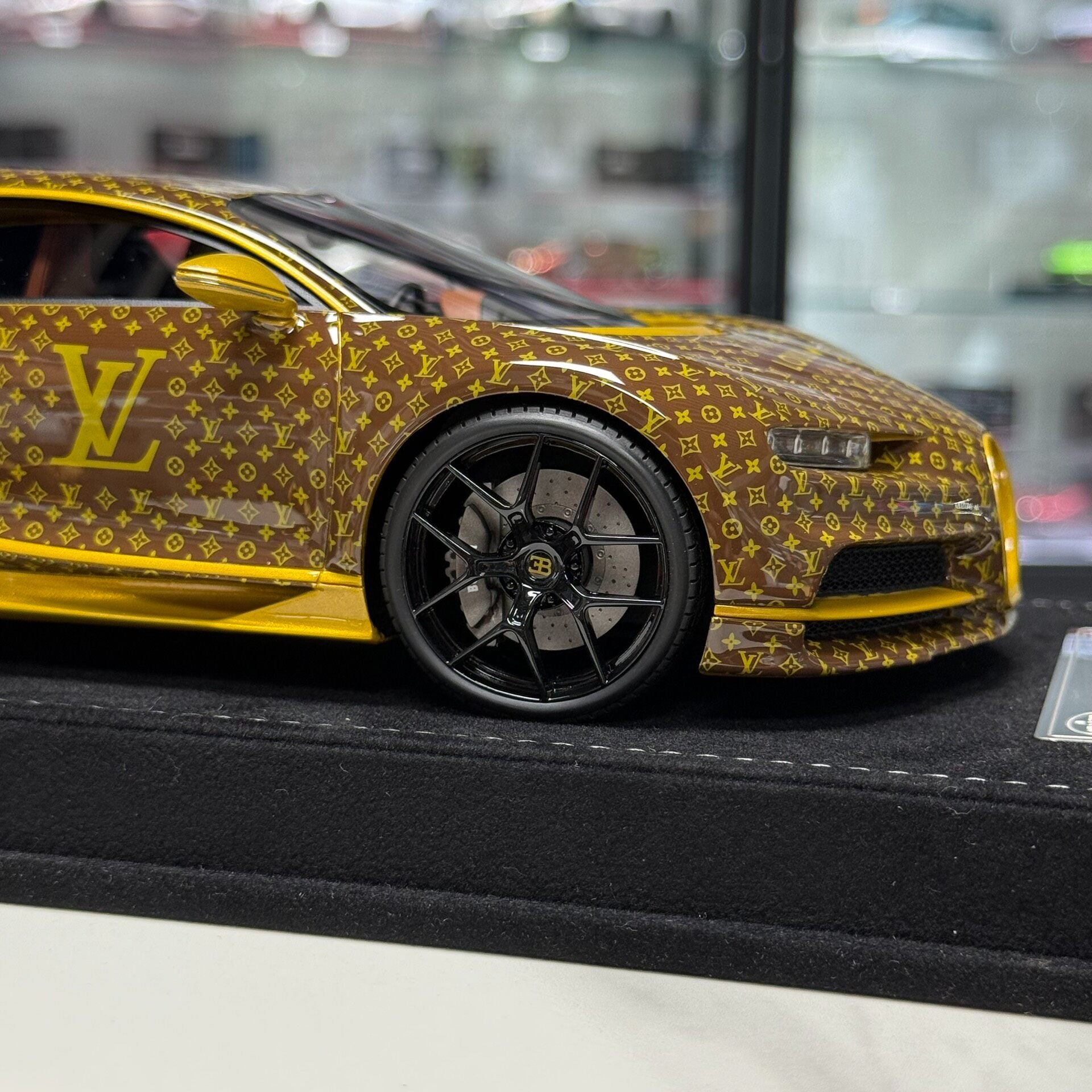 HH Model Bugatti chiron 1:18 Resin Model image 7
