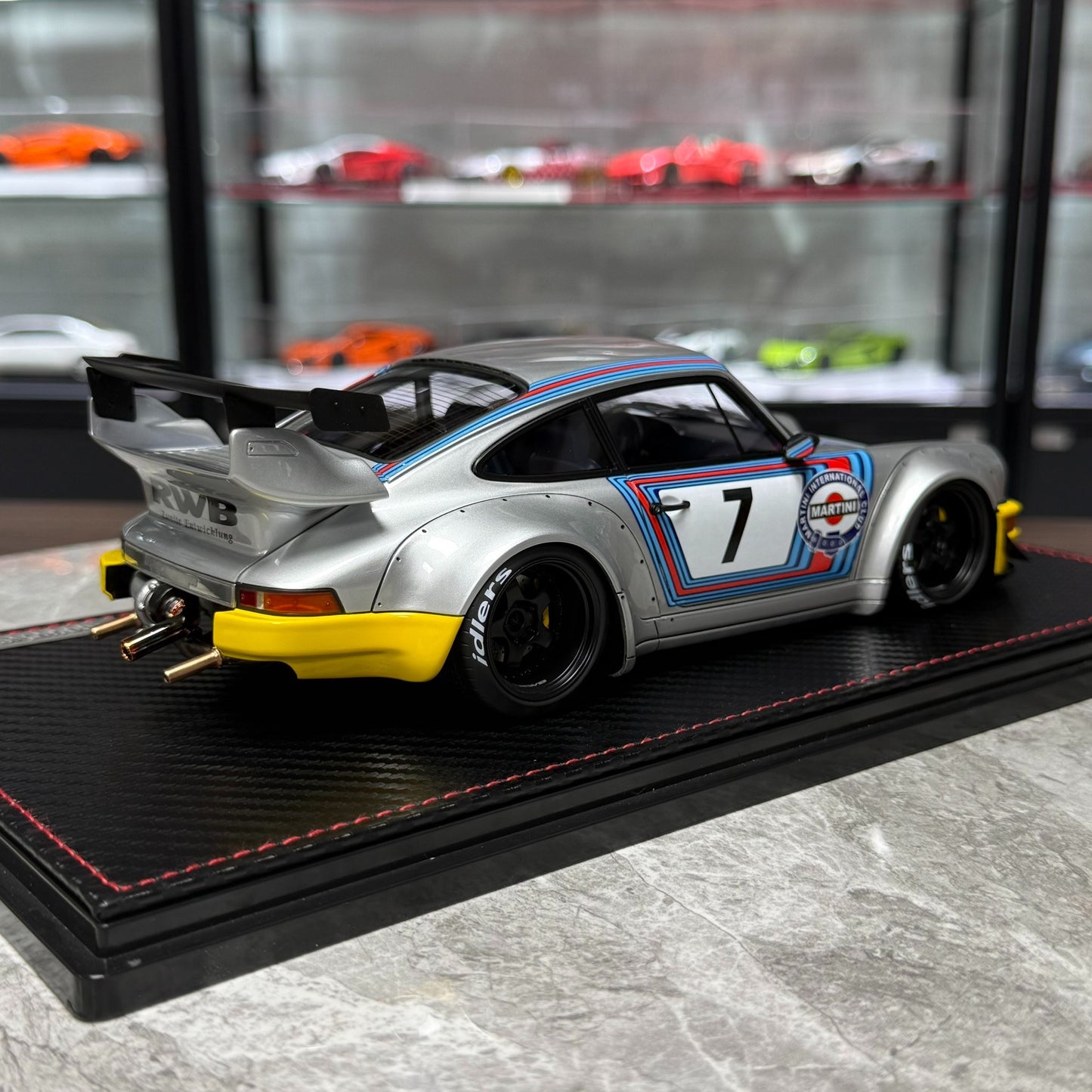 Ignition Model Porsche 964 RWB 1:18 Resin Model image 7