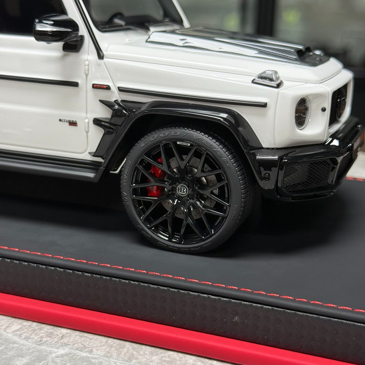 BBA MODEL G800 packaging 1:18 - immagine 7