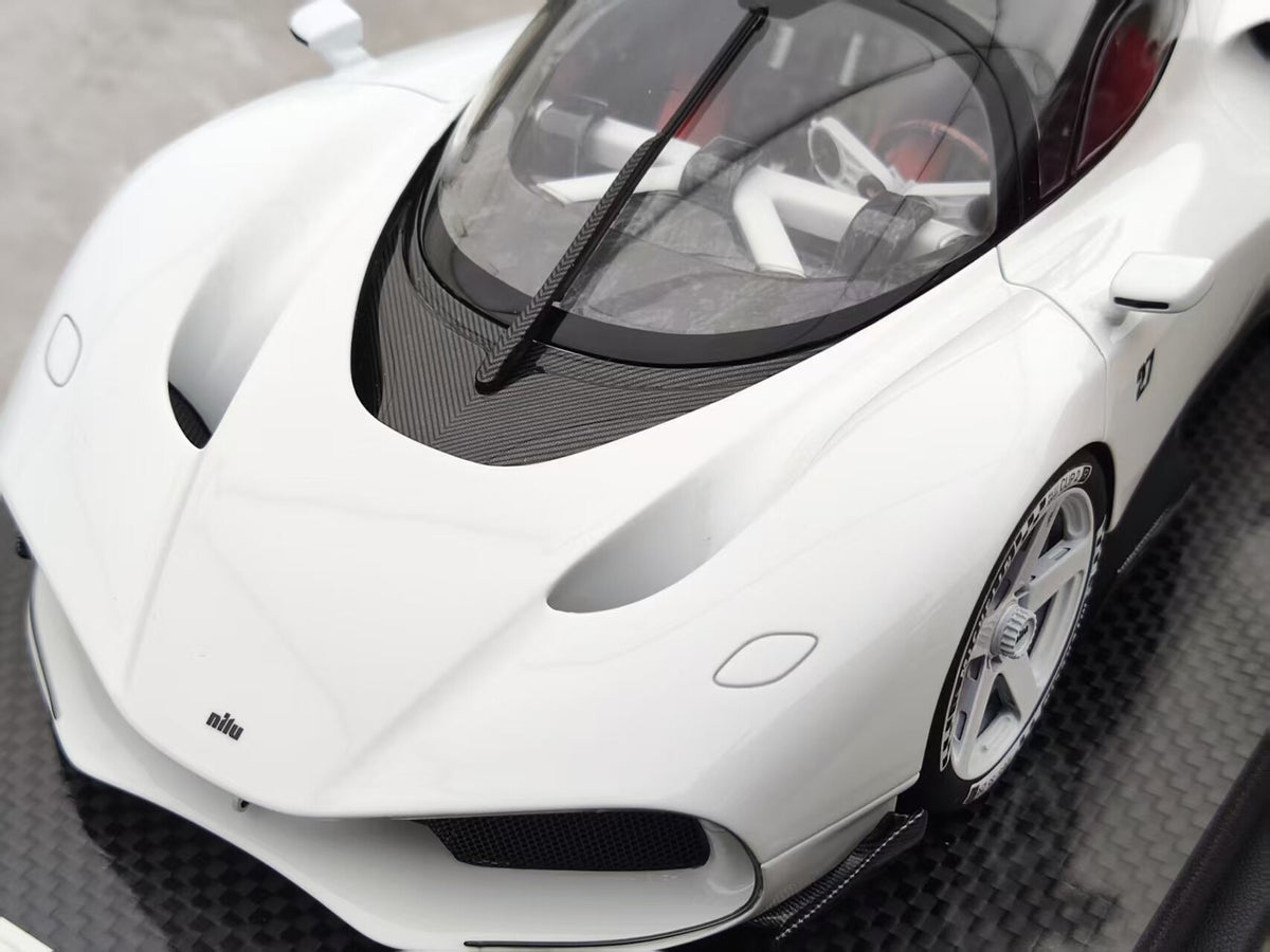 FRONTIART Nilu 27 1:18 White - immagine 7