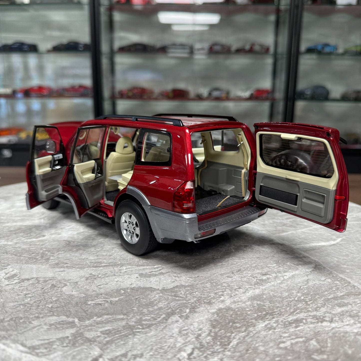 YC Model Mitsubishi V73 1:18 Alloy Model image 7