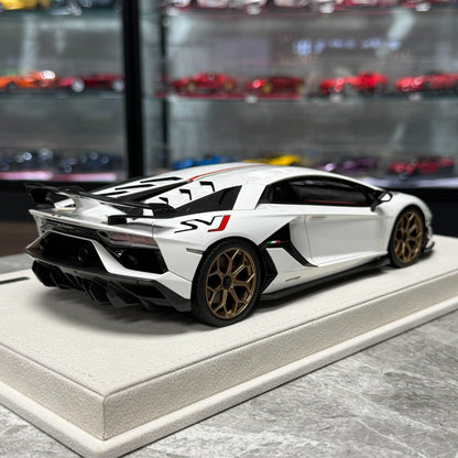 Make Up Lamborghini Aventador SVJ 1:18 Resin Model image 7