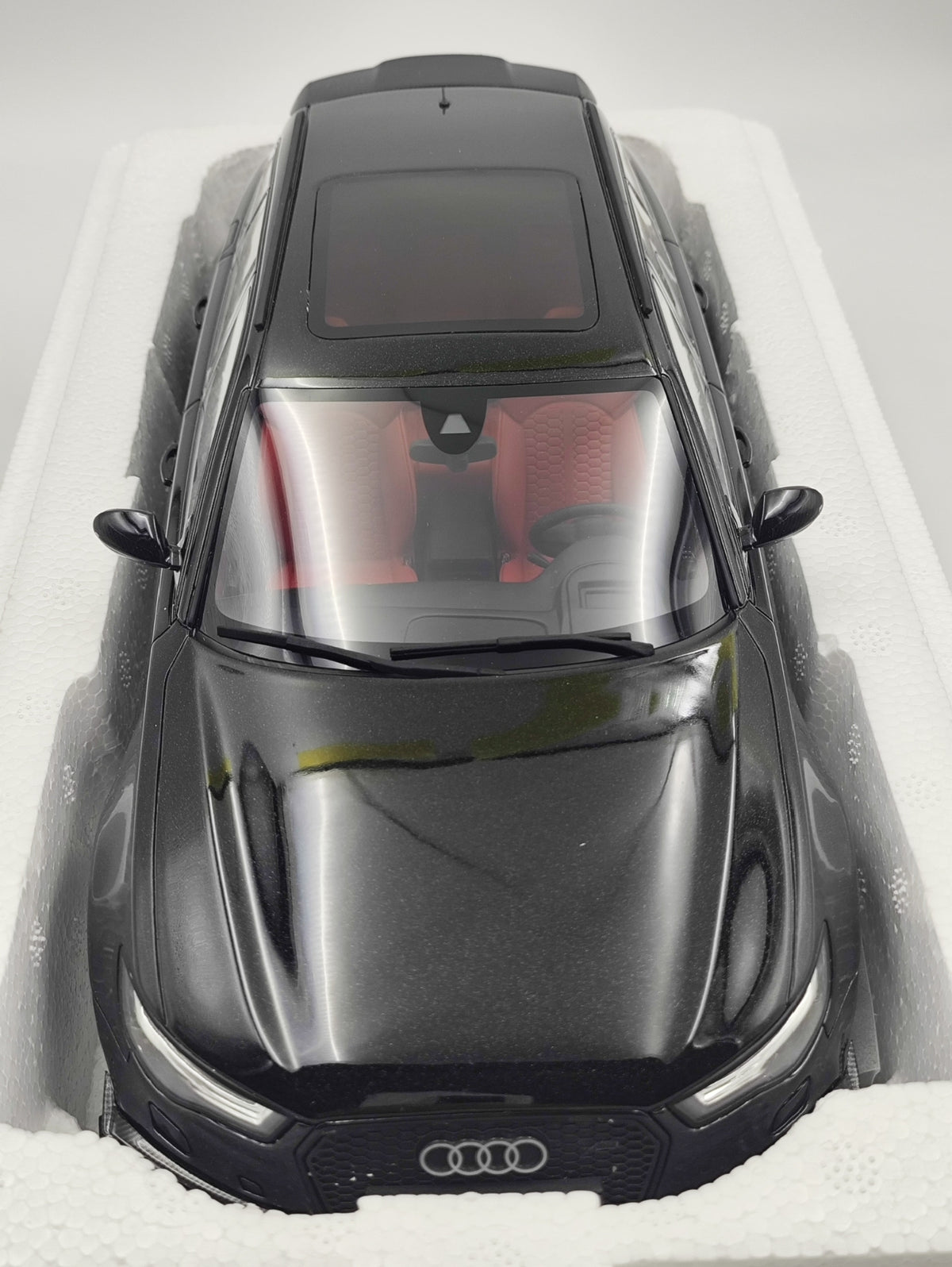 GT Spirit 1 18 ABT RS6+ mythos 1:18 Black - immagine 7