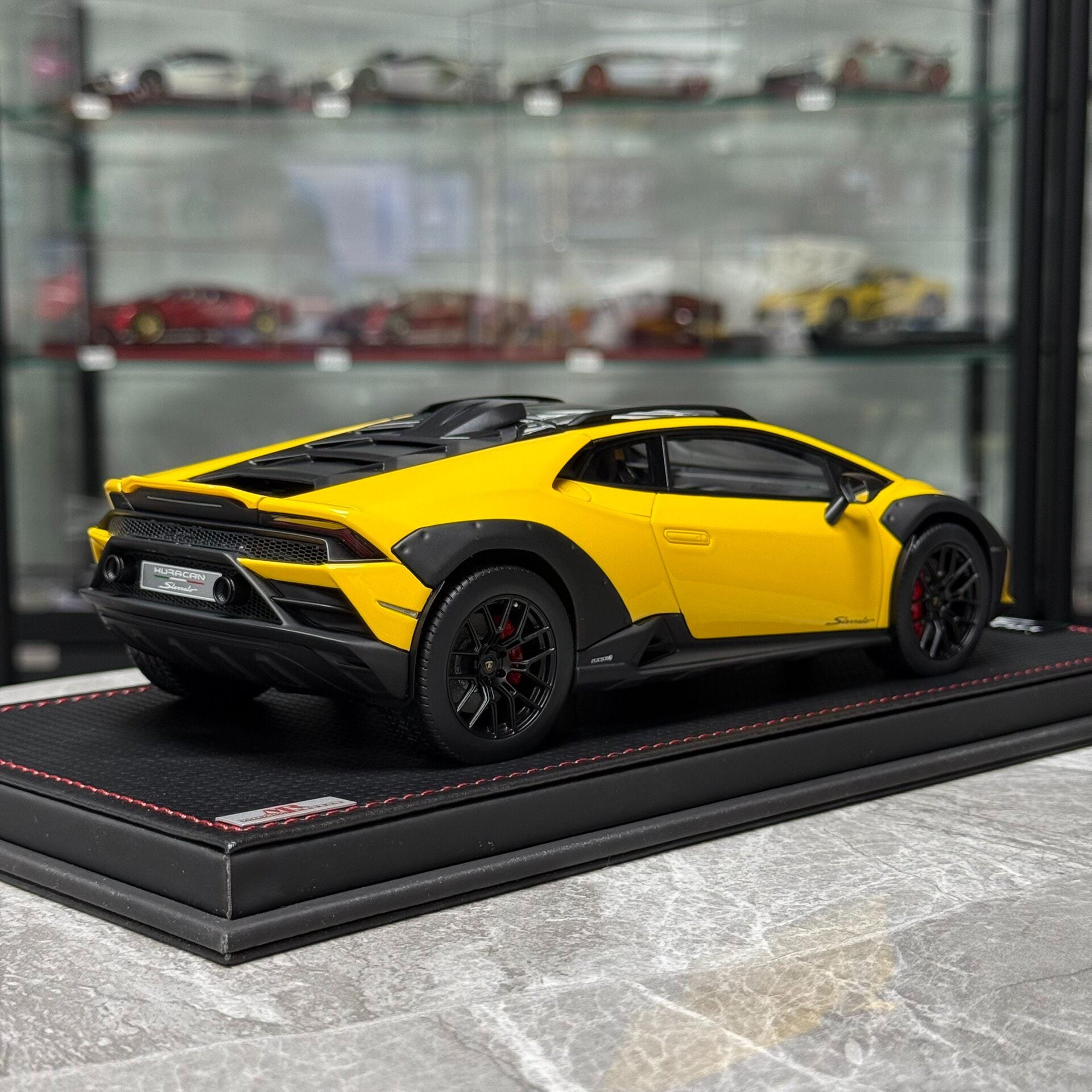 MR Lamborghini 1:18 Resin Model image 7