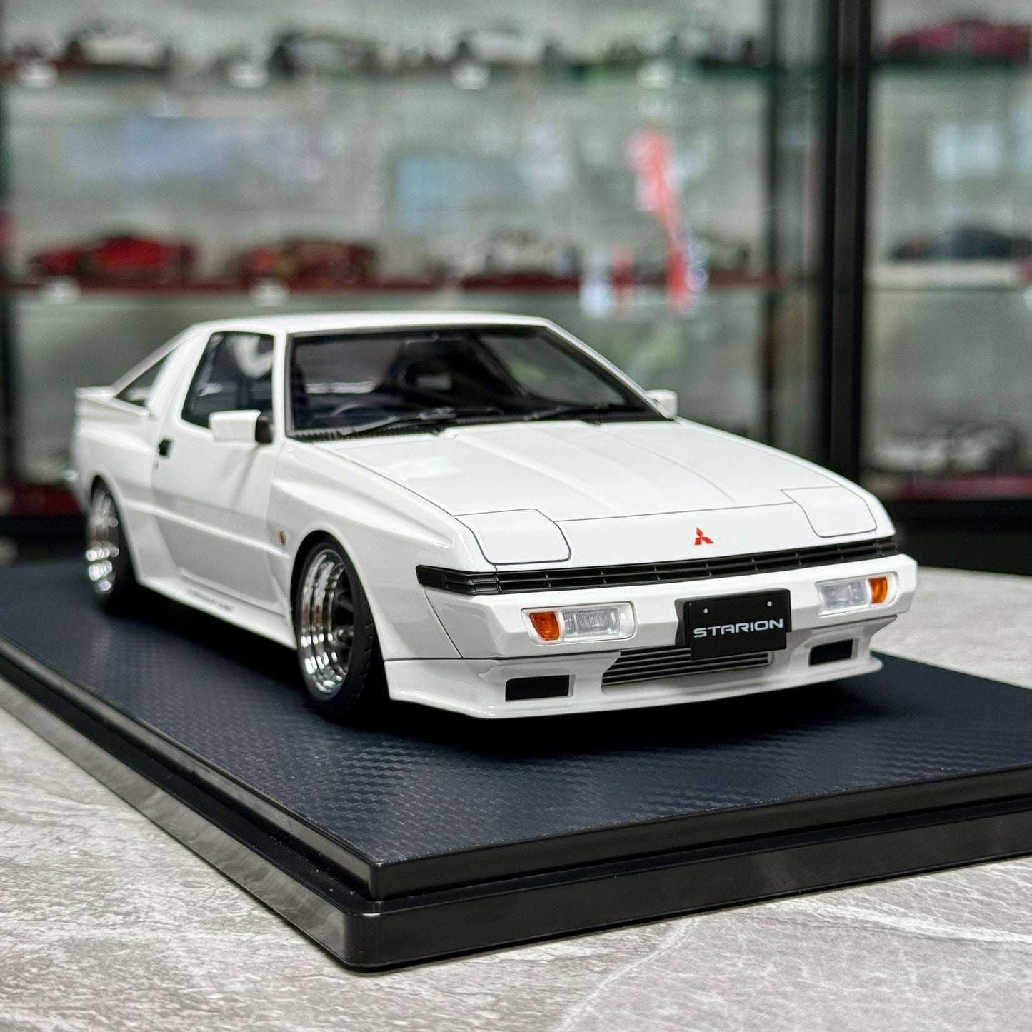 Ignition Model Mitsubishi STARION 2600 GSR-VR 1:18 Resin Model image 8