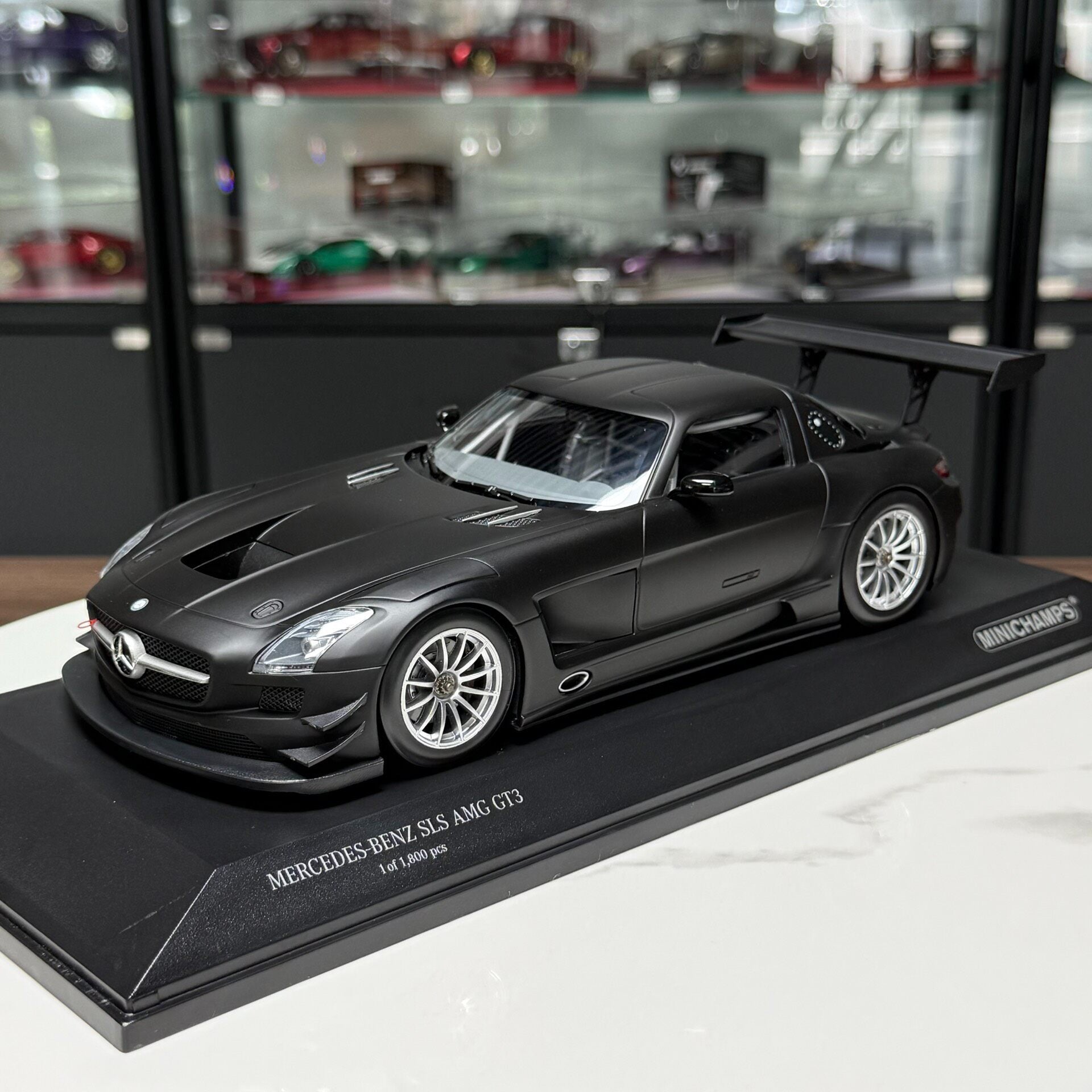 MINICHAMPS Mercedes-Benz SLS AMG GT3 1:18 Alloy Model image 8
