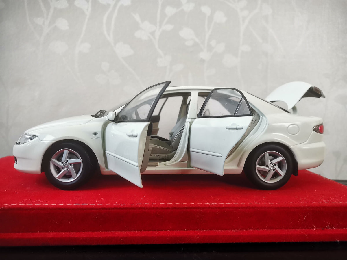 Scale Model 1 18Model White - immagine 8