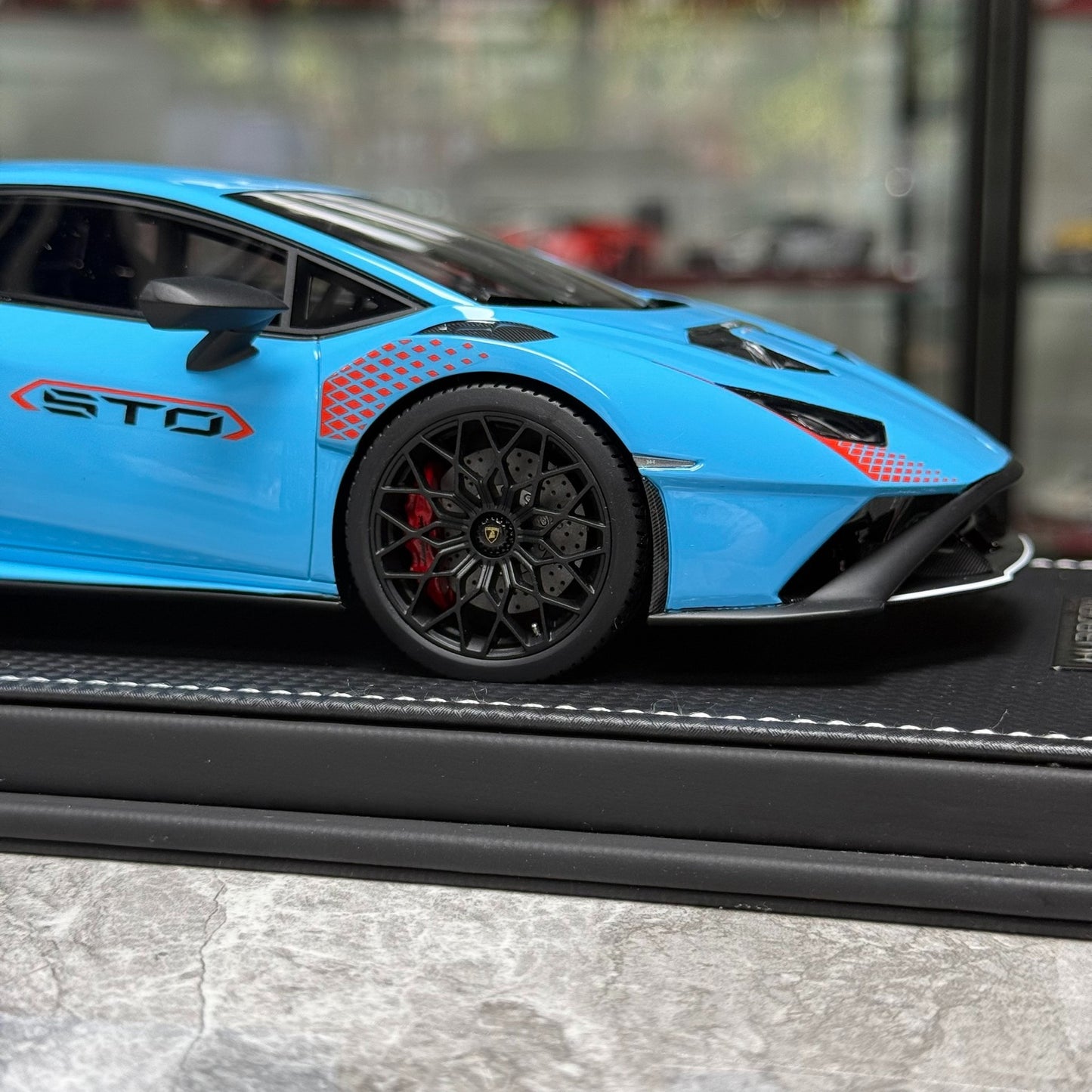 MR Lamborghini 1:18 Resin Model image 8