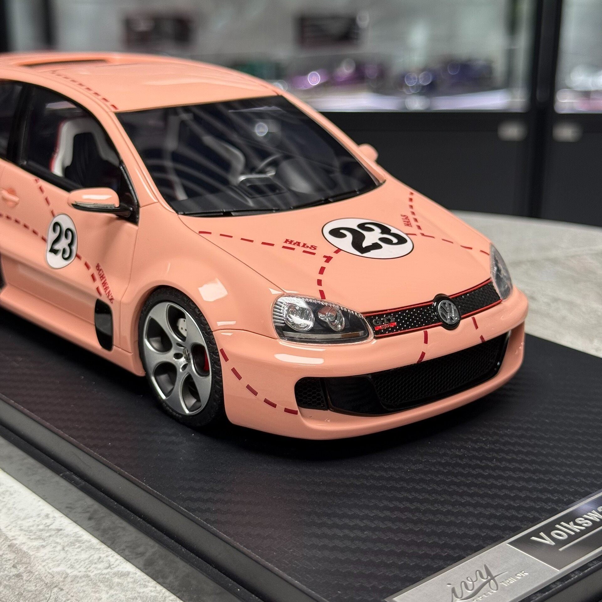 IVY Model Volkswagen W12 650 1:18 Resin Model image 8