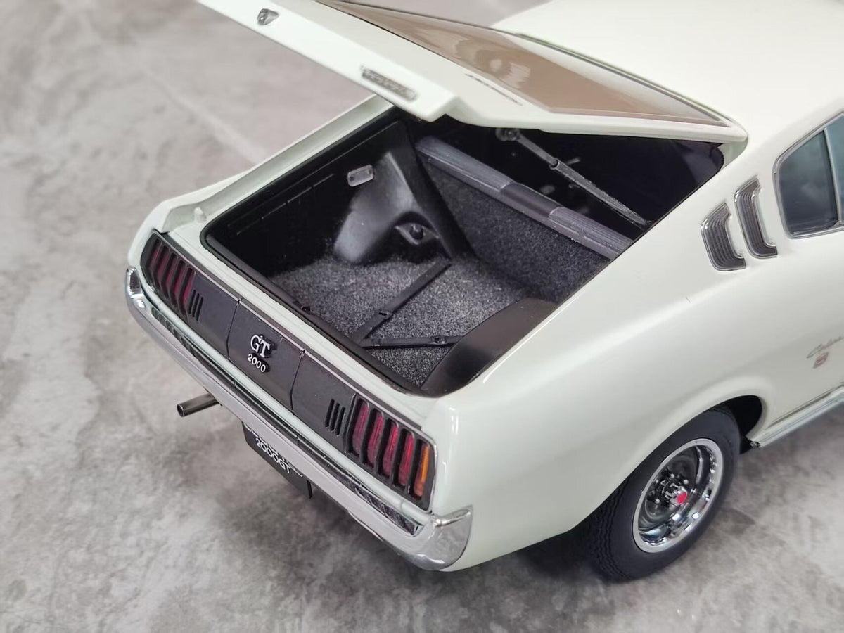 AR AUTO Art 1 18 Toyota CELICA 2000GT RA25 1:18 White - immagine 8