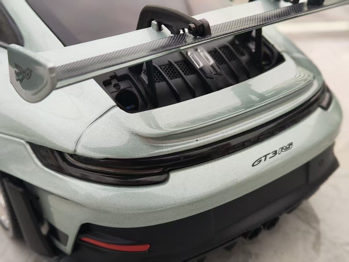 Scale Model Porsche 911GT3RS 110062044 1:18 Silver - immagine 8