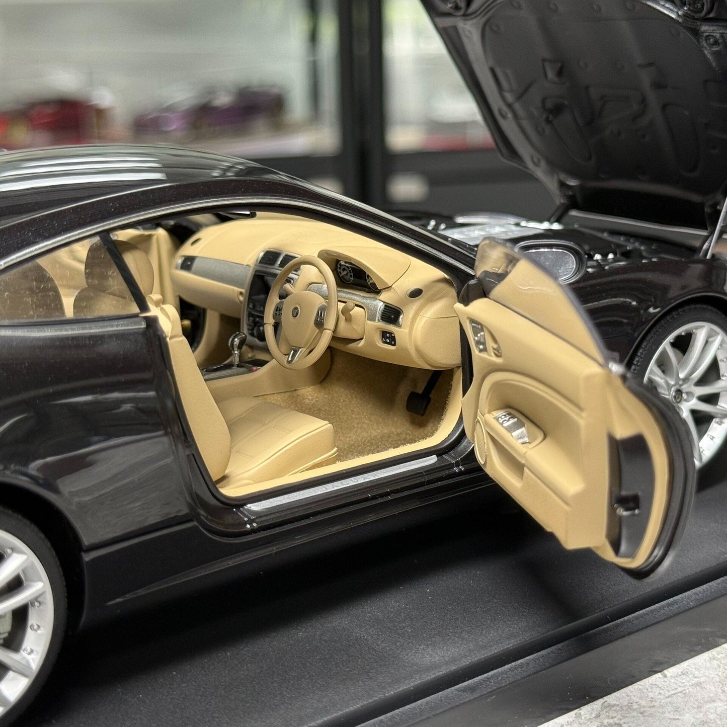 AUTOart Jaguar XK Coupe 1:18 Alloy Model image 8