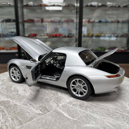 Kyosho BMW Z8 1:12 Alloy Model image 8