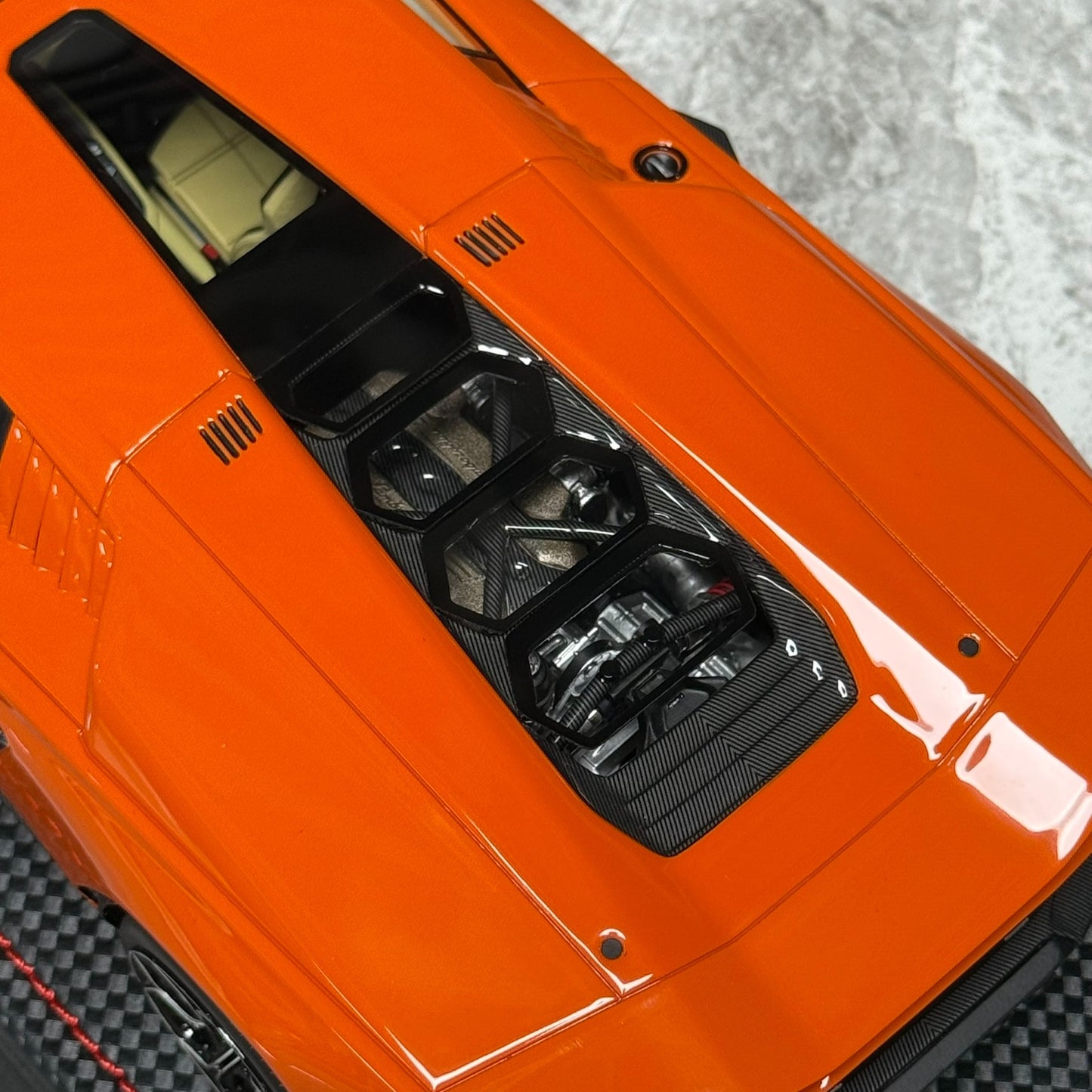 MR Lamborghini Countach LPI800-4 1:18 Resin Model image 8
