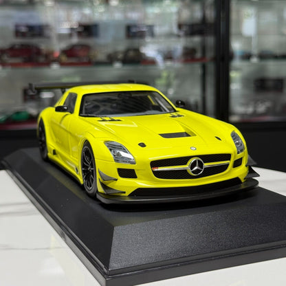 MINICHAMPS Mercedes-Benz SLS AMG GT3 1:18 Alloy Model image 8