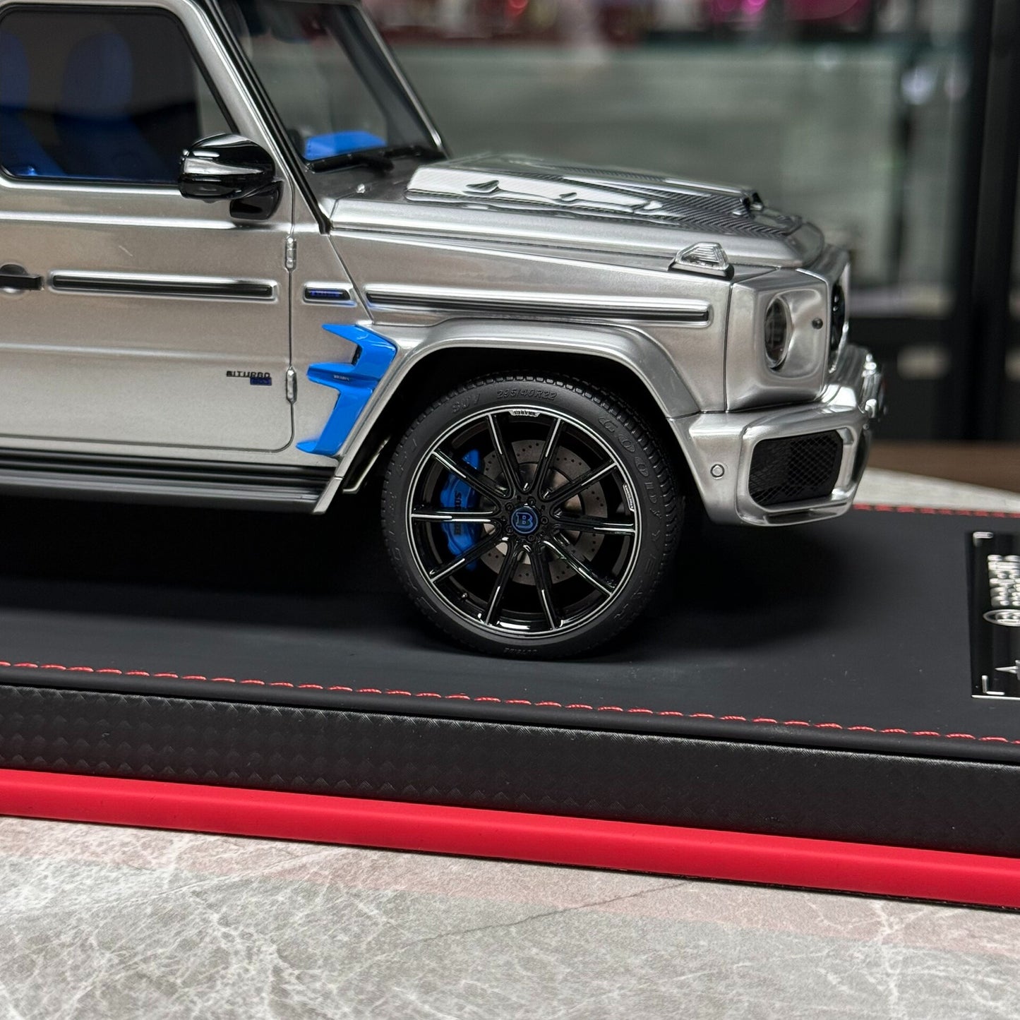 BBA Model Mercedes-Benz Brabus G800 1:18 Resin Model image 8