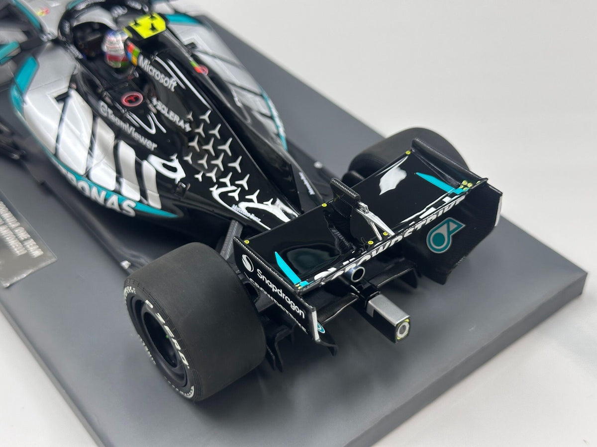 MINICHAMPS Mercedes-Benz AMG PETRONA PETRONAS F1 W17 SilverLivery 1172 - immagine 8