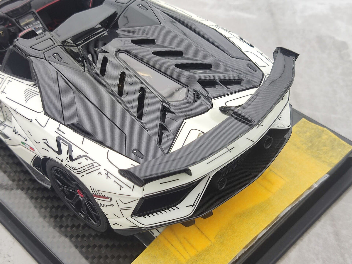Scale Model RUNNER LamborghiniSVJ JM-RNR 039 1:18 - immagine 8