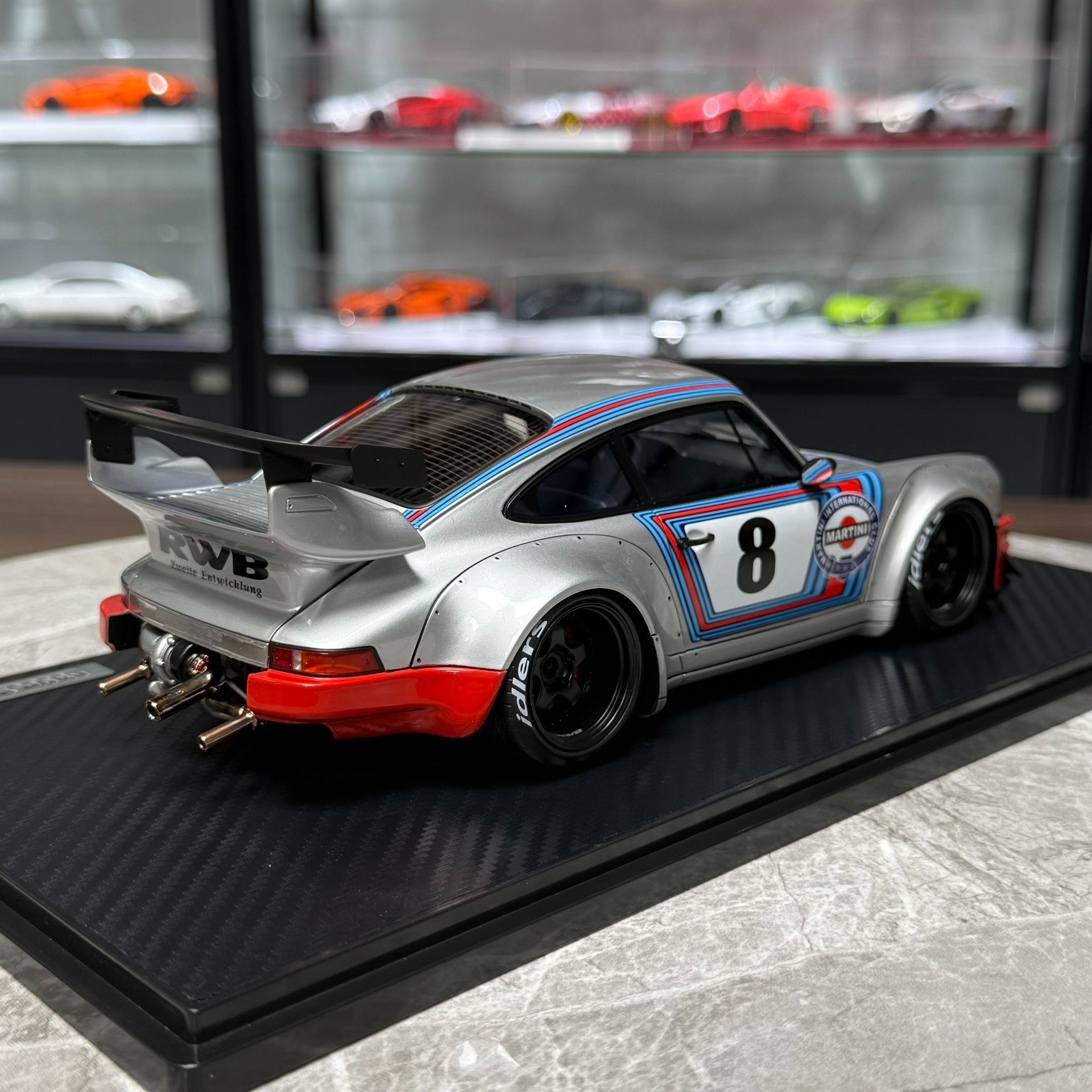 Ignition Model Porsche 964 RWB 1:18 Resin Model image 8