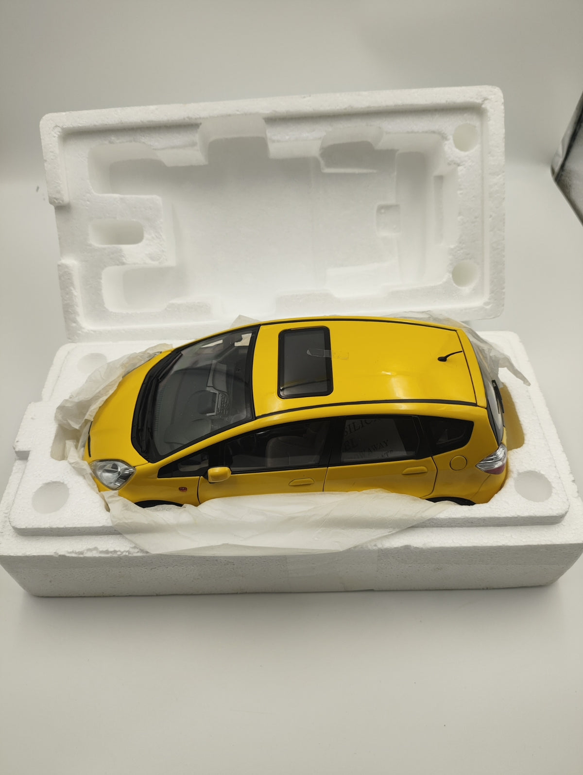 Scale Model Yellow 1 18 1:18 Yellow - immagine 8