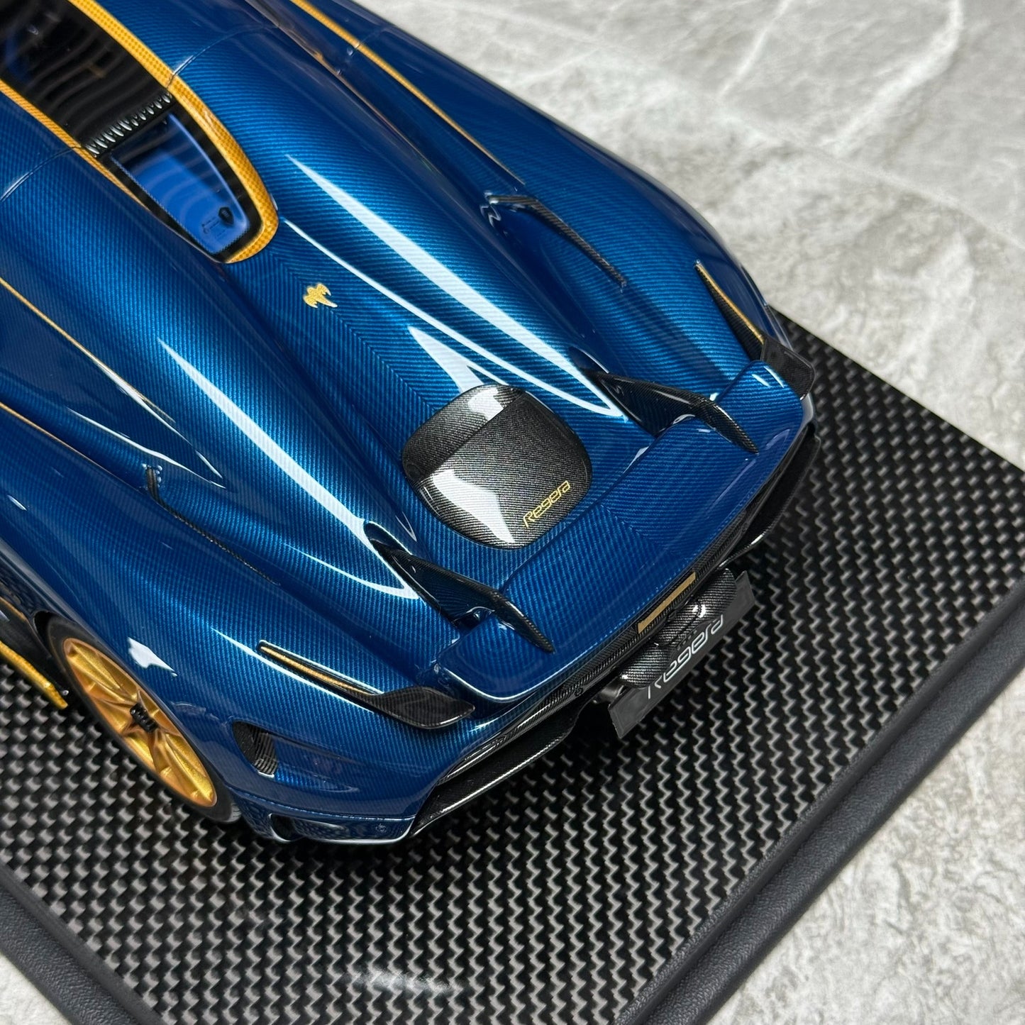 FrontiArt Koenigsegg Regeara 1:18 Resin Model image 8