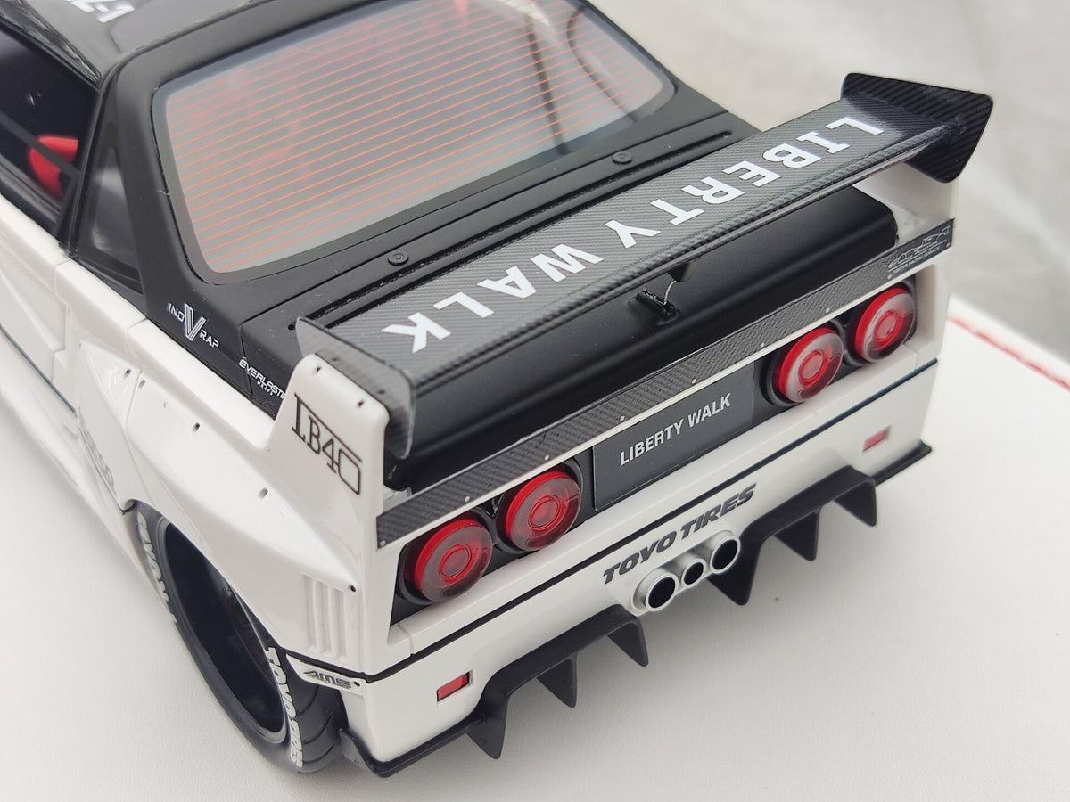 Scale Model RUNNER 18 FerrariF 40 AZ-1 JM-RNR 017 White - immagine 8