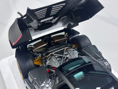 AR  1:18 Pagani Zonda F 2005 - Modello da collezione - immagine 8