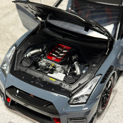 Motorhelix Nissan GT-R R35 1:18 Alloy Model image 8