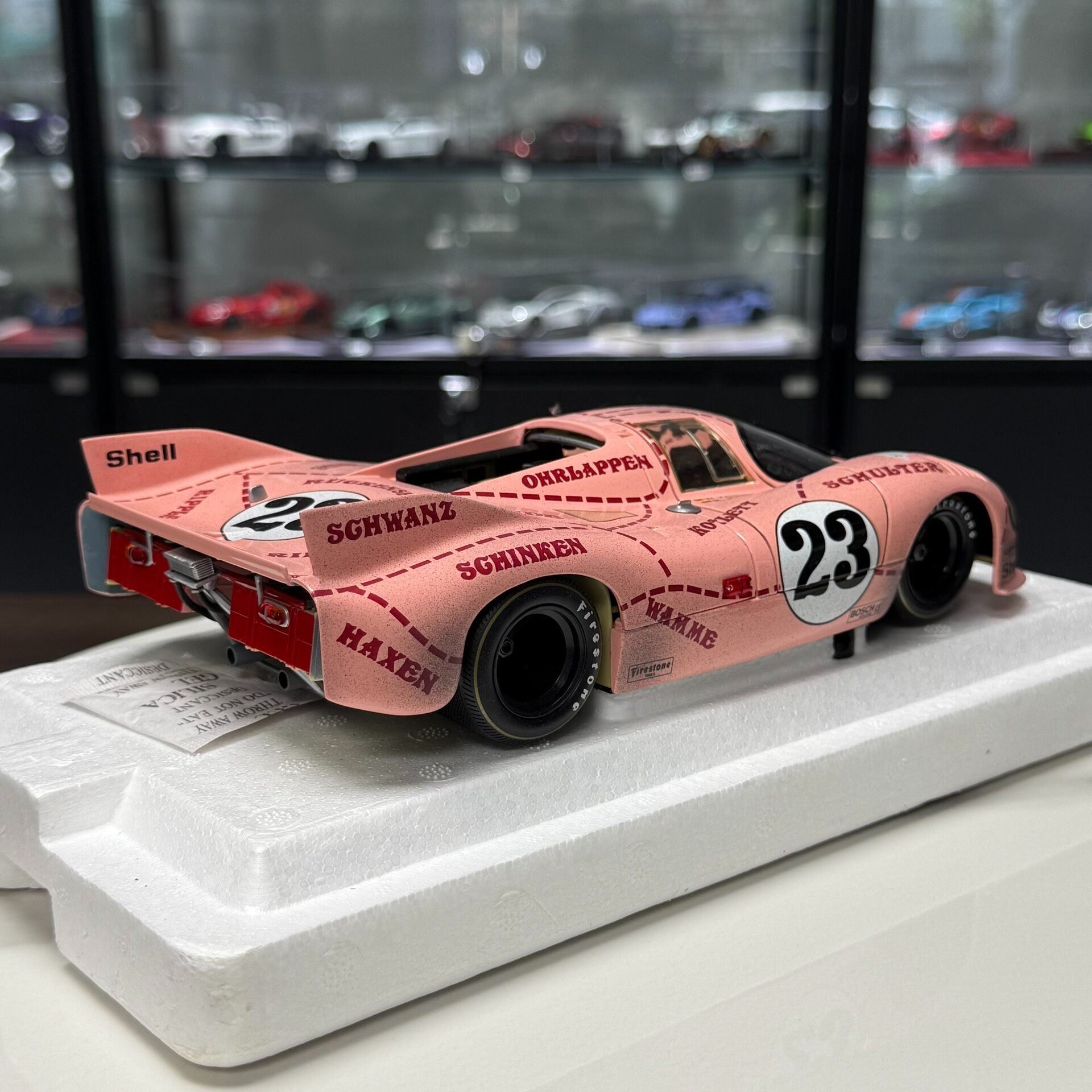 MINI GT Porsche 917 1:18 Alloy Model image 8