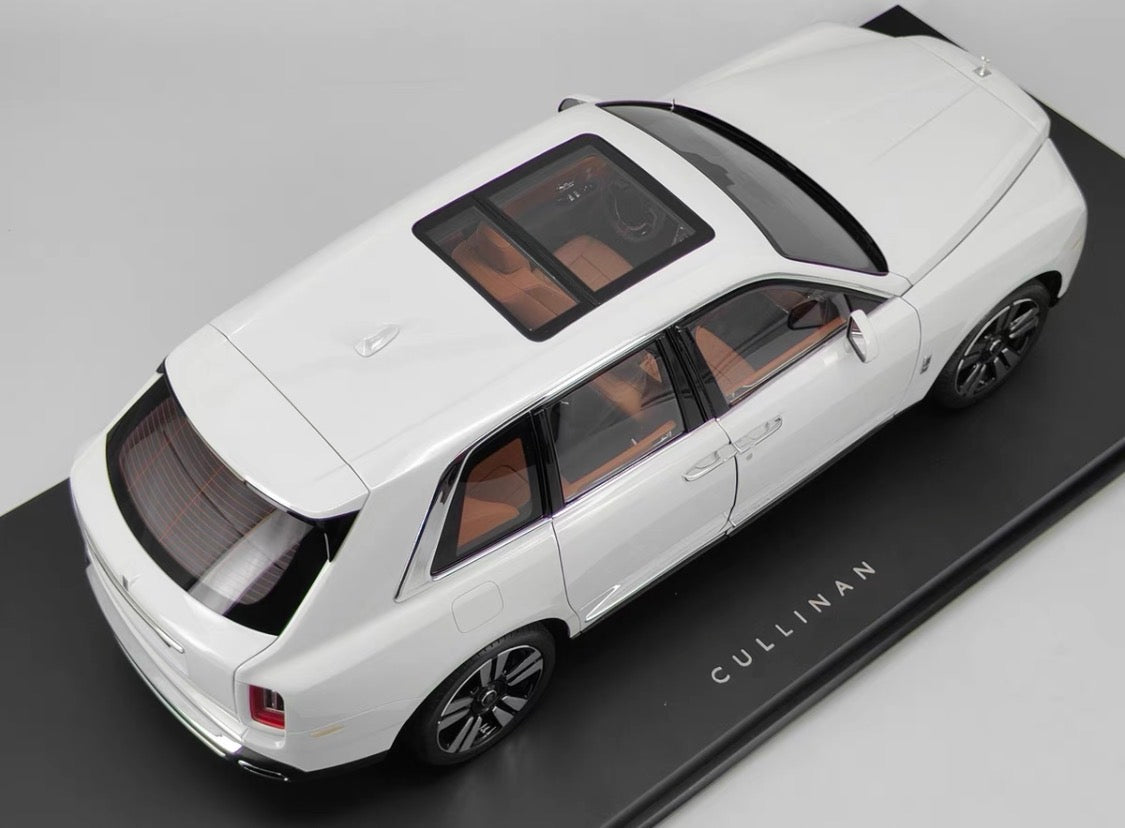 1/8 Rolls-Royce Cullinan Resin Model with Sunroof & Lighting