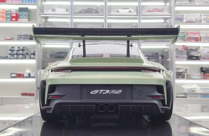 DINOMODEL 1/8 Porsche 992 GT3 RS “Bamboo Green” Resin Model