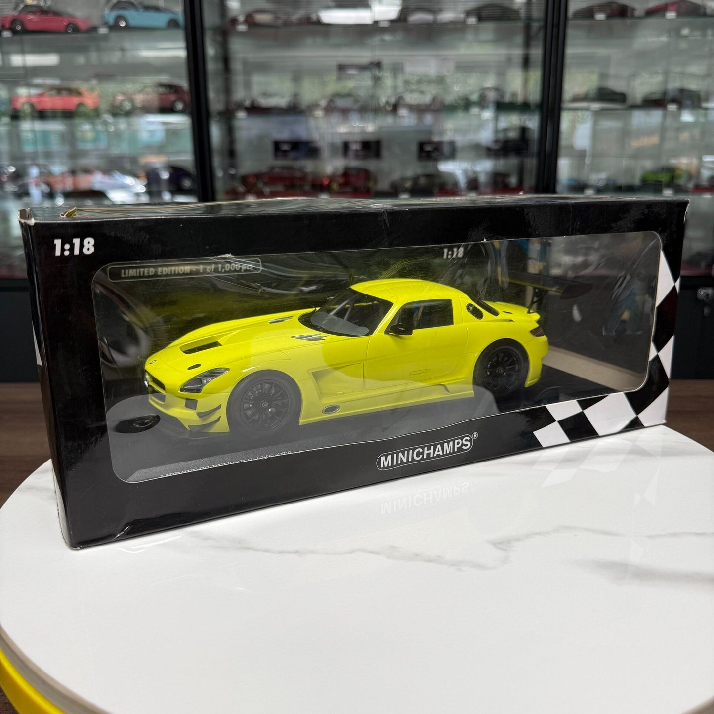 MINICHAMPS Mercedes-Benz SLS AMG GT3 1:18 Alloy Model image 9