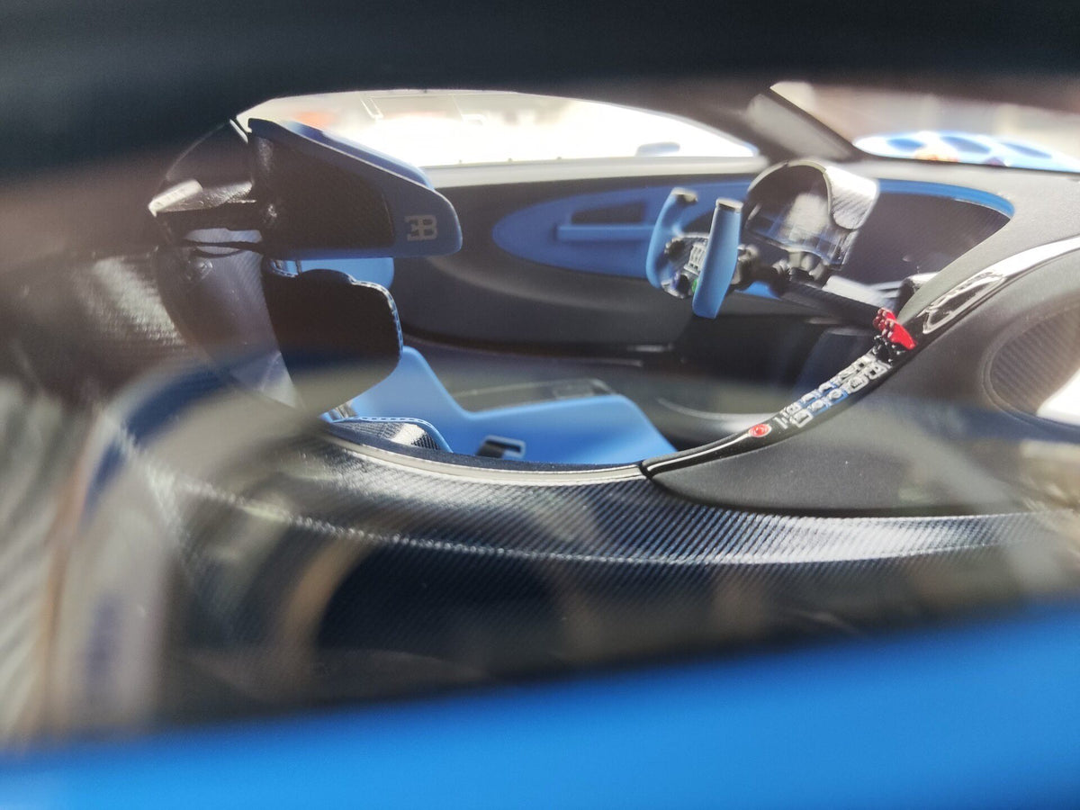 Scale Model RUNNER Bugatti Vision Gran Tu Turismo RNR 021 1:12 Blue - immagine 9