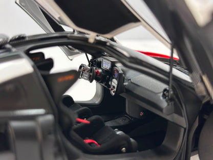 Scale Model LCD McLaren Senna GTR 18016-RW 1:18 - immagine 9