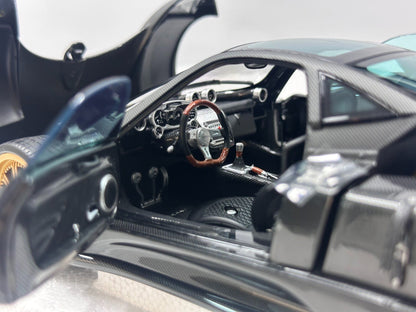 AR  1:18 Pagani Zonda F 2005 - Modello da collezione - immagine 9