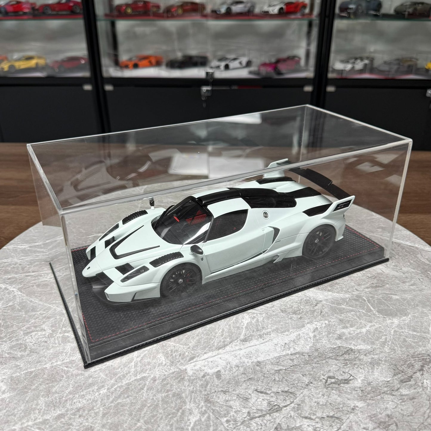GT Spirit Ferrari Enzo 1:18 Resin Model image 9