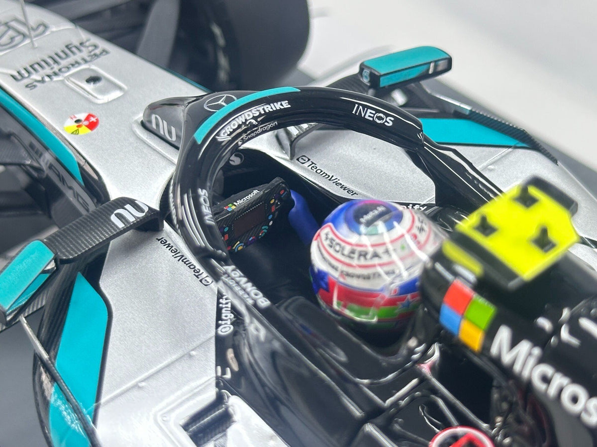 MINICHAMPS Mercedes-Benz AMG PETRONA PETRONAS F1 W17 SilverLivery 1172 - immagine 9