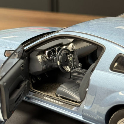 AUTOart Ford GT 1:18 Alloy Model image 9