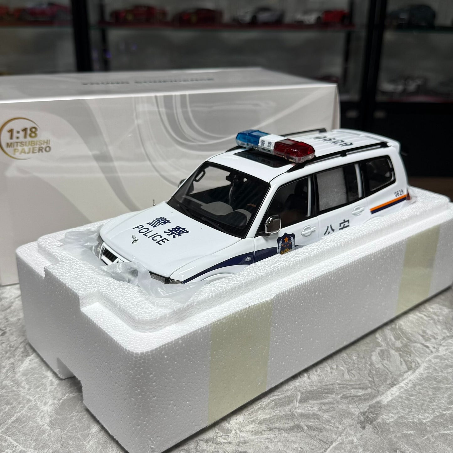 YC Model Mitsubishi V73 1:18 Alloy Model image 9