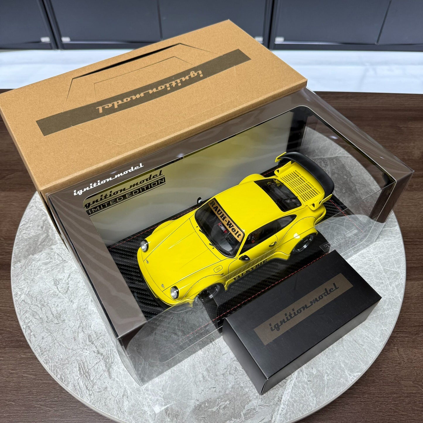 Ignition Model Porsche RWB 930 1:18 Resin Model image 9