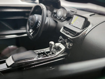 Scale Model Runner Aston Martin Valour RNR 020 1:18 - immagine 9