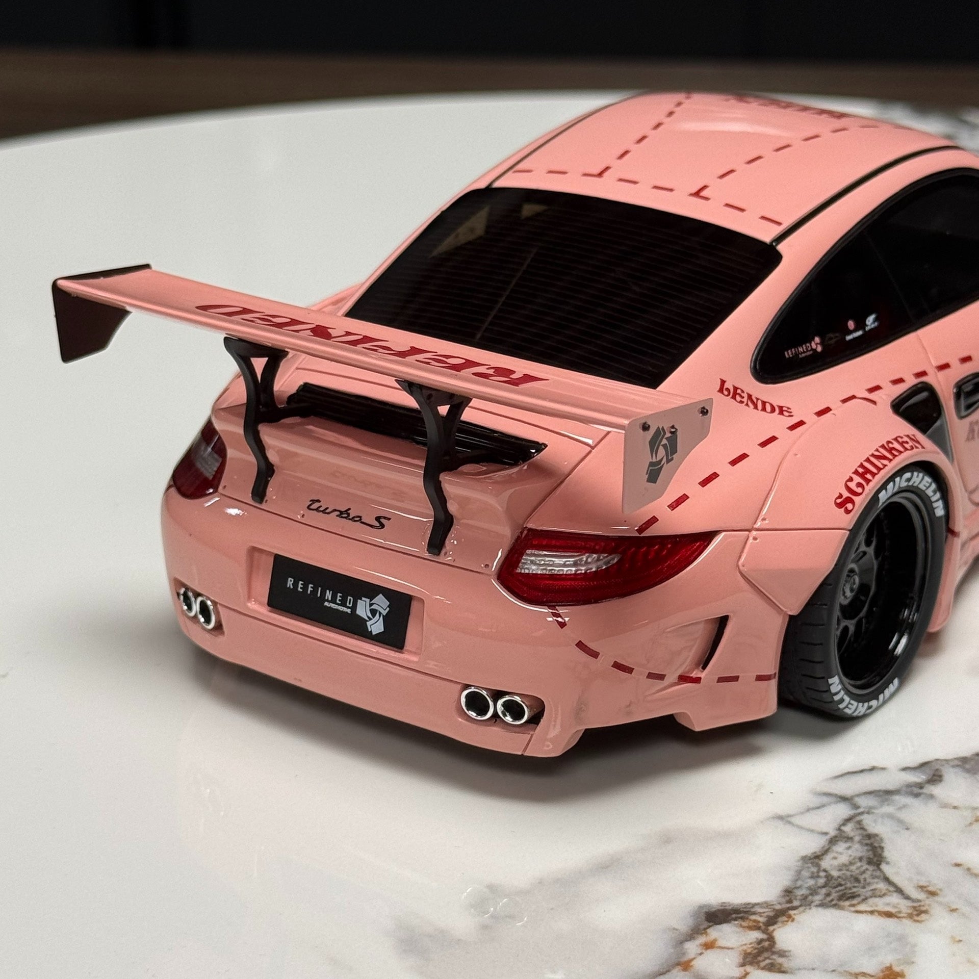 GT Spirit Porsche 911 997 LB-WORKS 1:18 Resin Model image 9